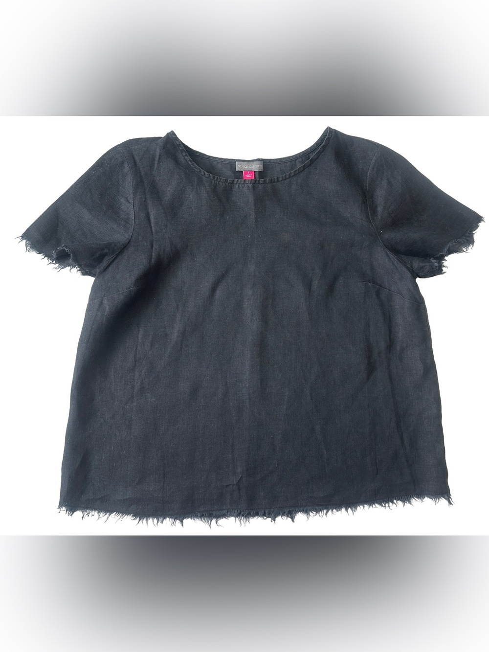 Vince Camuto women’s short-sleeve top distinct frayed raw-edge hems.  Size S.